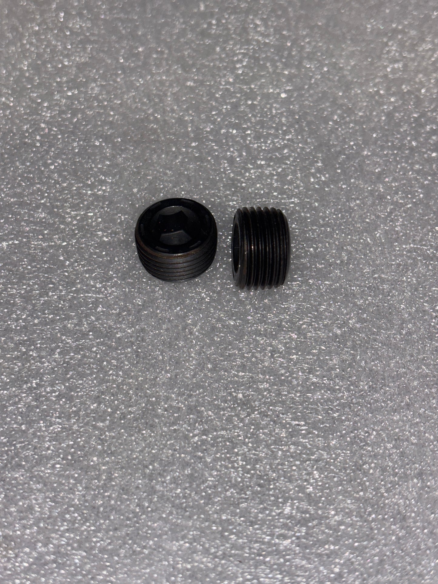 DHH-33 3/8" Pipe Plug